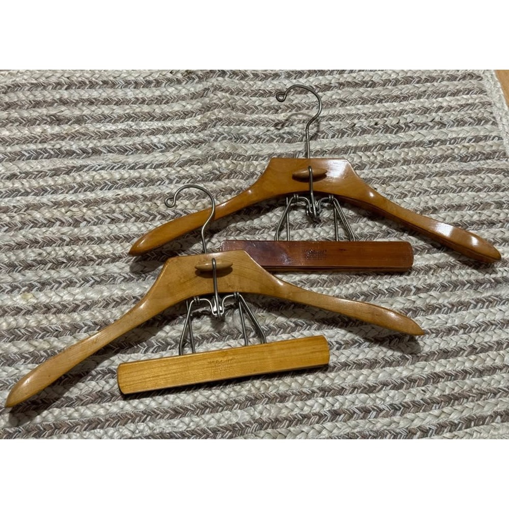 Vintage‎ Wood Clothes Hangers Trouser Bar Skirt Suit Lot of 2 Setwell